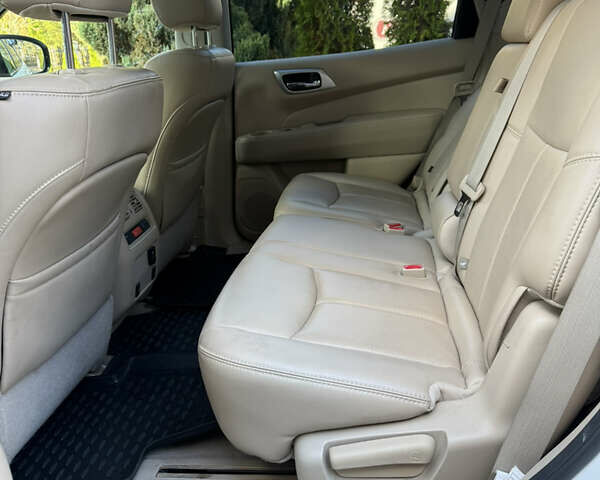 Белый Ниссан Патфайндер, объемом двигателя 3.5 л и пробегом 67 тыс. км за 15900 $, фото 31 на Automoto.ua