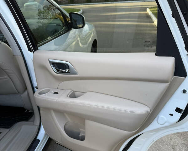 Белый Ниссан Патфайндер, объемом двигателя 3.5 л и пробегом 67 тыс. км за 15900 $, фото 36 на Automoto.ua