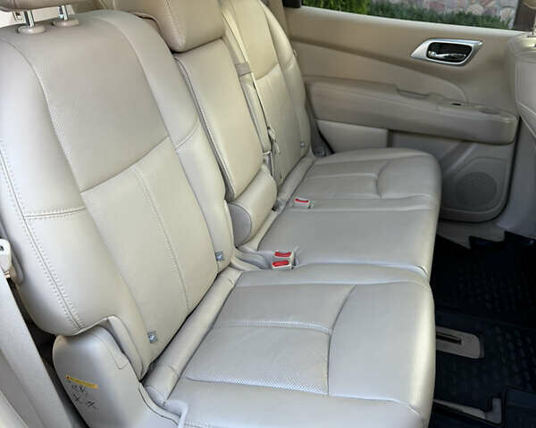 Белый Ниссан Патфайндер, объемом двигателя 3.5 л и пробегом 67 тыс. км за 15900 $, фото 38 на Automoto.ua