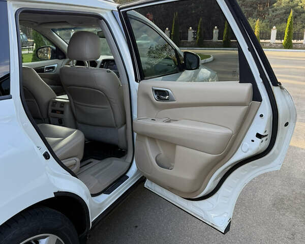 Белый Ниссан Патфайндер, объемом двигателя 3.5 л и пробегом 67 тыс. км за 15900 $, фото 35 на Automoto.ua