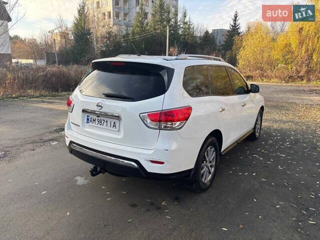 Білий Ніссан Патфайндер, об'ємом двигуна 3.5 л та пробігом 178 тис. км за 14700 $, фото 8 на Automoto.ua