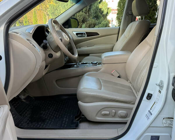 Белый Ниссан Патфайндер, объемом двигателя 3.5 л и пробегом 67 тыс. км за 15900 $, фото 20 на Automoto.ua