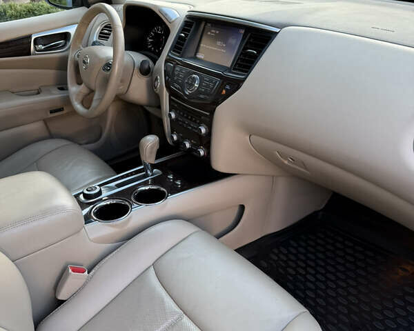 Белый Ниссан Патфайндер, объемом двигателя 3.5 л и пробегом 67 тыс. км за 15900 $, фото 45 на Automoto.ua