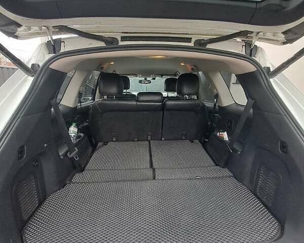 Белый Ниссан Патфайндер, объемом двигателя 3.5 л и пробегом 124 тыс. км за 13800 $, фото 11 на Automoto.ua