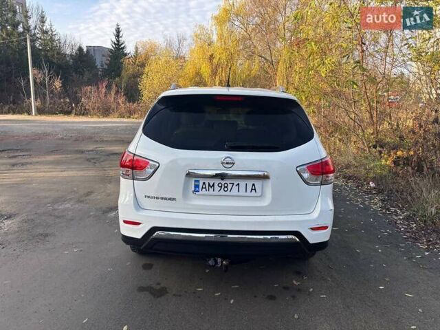 Білий Ніссан Патфайндер, об'ємом двигуна 3.5 л та пробігом 178 тис. км за 14700 $, фото 6 на Automoto.ua