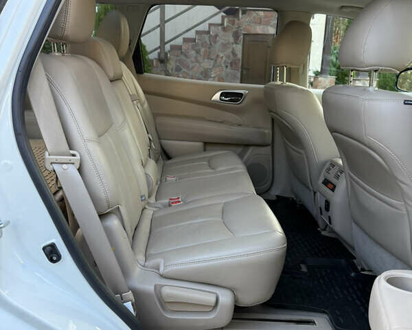 Белый Ниссан Патфайндер, объемом двигателя 3.5 л и пробегом 67 тыс. км за 15900 $, фото 37 на Automoto.ua