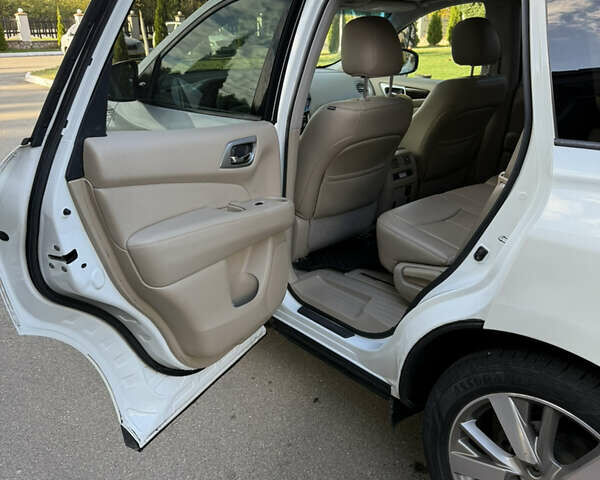 Белый Ниссан Патфайндер, объемом двигателя 3.5 л и пробегом 67 тыс. км за 15900 $, фото 29 на Automoto.ua