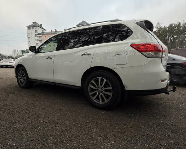 Білий Ніссан Патфайндер, об'ємом двигуна 3.5 л та пробігом 135 тис. км за 15900 $, фото 5 на Automoto.ua