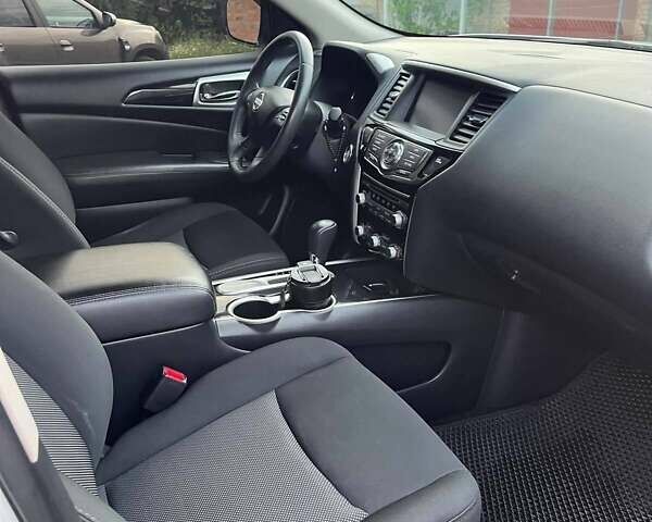 Білий Ніссан Патфайндер, об'ємом двигуна 3.5 л та пробігом 110 тис. км за 15700 $, фото 11 на Automoto.ua