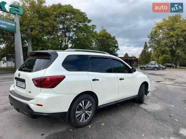 Білий Ніссан Патфайндер, об'ємом двигуна 3.5 л та пробігом 110 тис. км за 15700 $, фото 1 на Automoto.ua