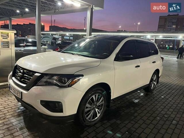 Білий Ніссан Патфайндер, об'ємом двигуна 3.5 л та пробігом 110 тис. км за 15700 $, фото 5 на Automoto.ua