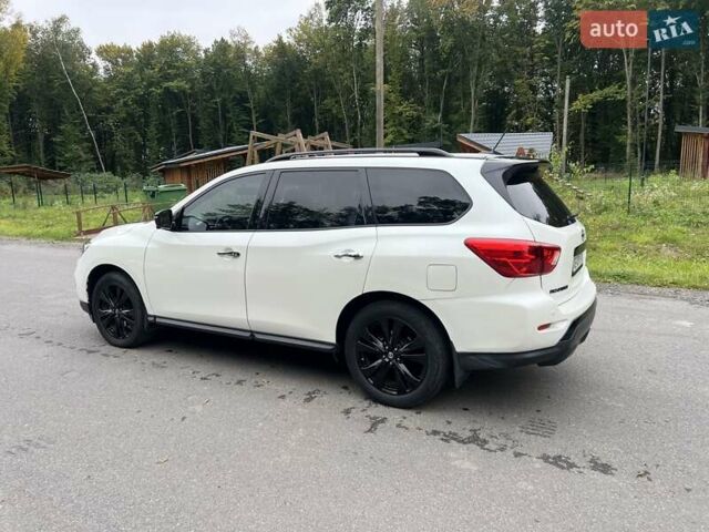 Ніссан Патфайндер 2017 у Красилове на Automoto.ua Білий Ніссан Патфайндер, об'ємом двигуна 3.5 л та пробігом 49 тис. км за 18600 $, фото 8 на Automoto.ua