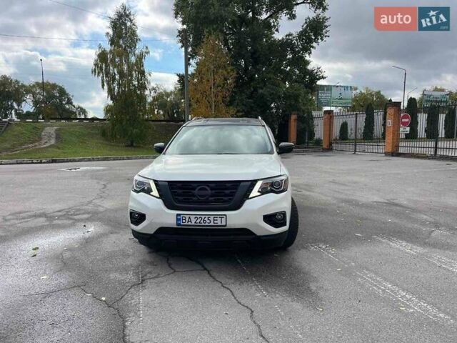 Білий Ніссан Патфайндер, об'ємом двигуна 3.5 л та пробігом 110 тис. км за 15700 $, фото 6 на Automoto.ua