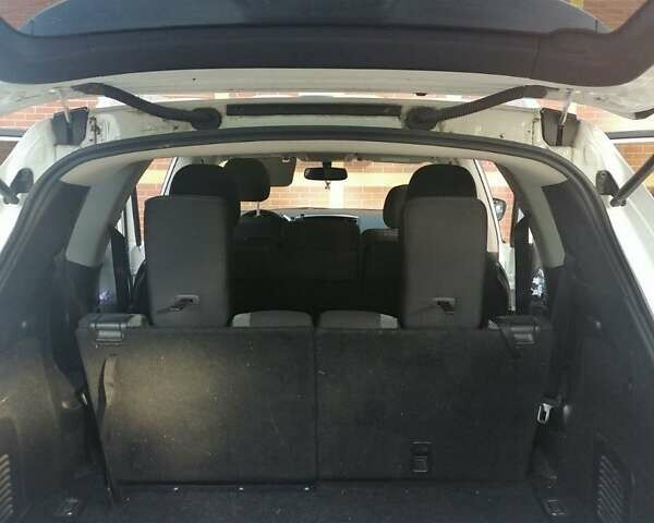 Білий Ніссан Патфайндер, об'ємом двигуна 3.5 л та пробігом 123 тис. км за 16000 $, фото 4 на Automoto.ua