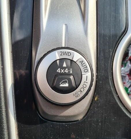 Білий Ніссан Патфайндер, об'ємом двигуна 3.5 л та пробігом 69 тис. км за 17800 $, фото 5 на Automoto.ua