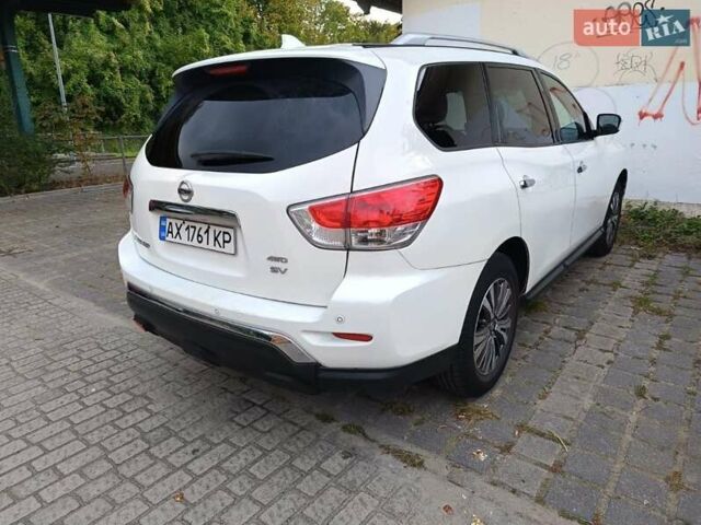 Білий Ніссан Патфайндер, об'ємом двигуна 3.5 л та пробігом 123 тис. км за 16000 $, фото 2 на Automoto.ua