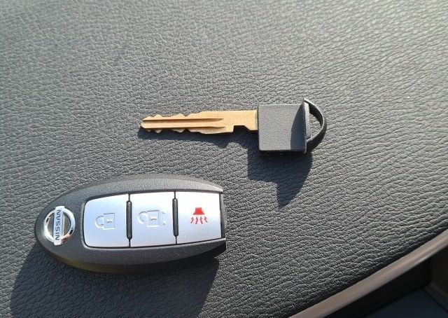 Білий Ніссан Патфайндер, об'ємом двигуна 3.5 л та пробігом 69 тис. км за 17800 $, фото 13 на Automoto.ua