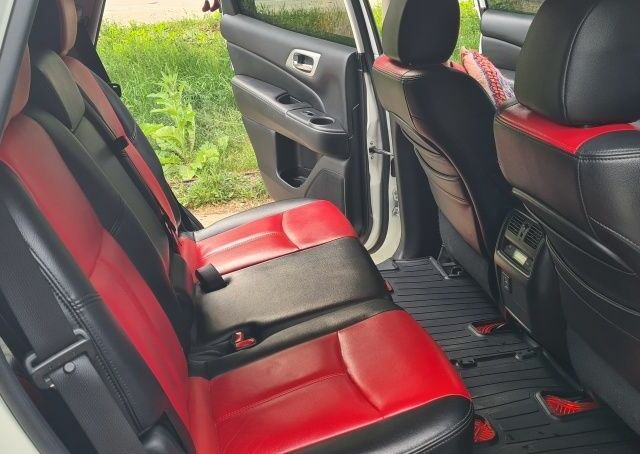 Білий Ніссан Патфайндер, об'ємом двигуна 3.5 л та пробігом 69 тис. км за 17800 $, фото 8 на Automoto.ua