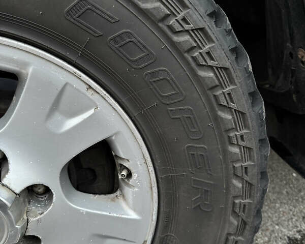 Черный Ниссан Патфайндер, объемом двигателя 3.3 л и пробегом 465 тыс. км за 5999 $, фото 22 на Automoto.ua