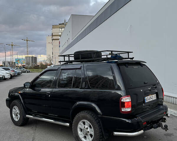 Черный Ниссан Патфайндер, объемом двигателя 3.3 л и пробегом 465 тыс. км за 5999 $, фото 2 на Automoto.ua