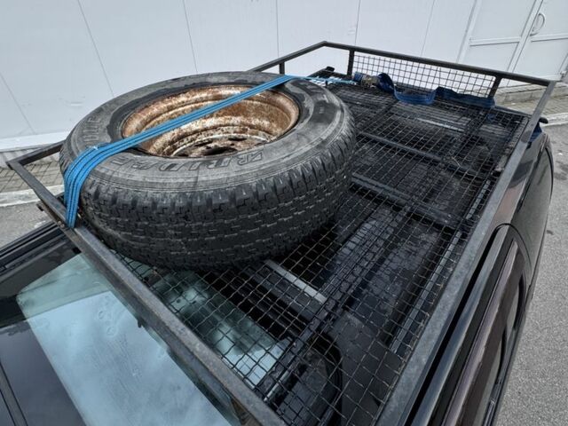 Чорний Ніссан Патфайндер, об'ємом двигуна 3.3 л та пробігом 465 тис. км за 5600 $, фото 8 на Automoto.ua