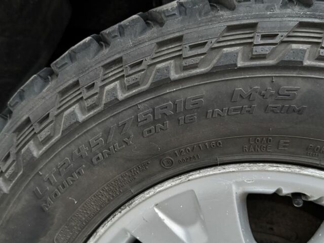 Чорний Ніссан Патфайндер, об'ємом двигуна 3.3 л та пробігом 465 тис. км за 5600 $, фото 23 на Automoto.ua