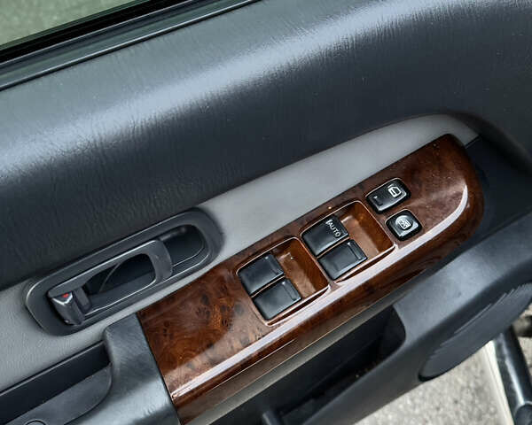 Черный Ниссан Патфайндер, объемом двигателя 3.3 л и пробегом 465 тыс. км за 5999 $, фото 11 на Automoto.ua