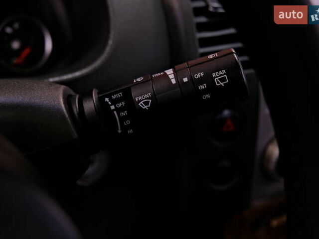 Черный Ниссан Патфайндер, объемом двигателя 3.95 л и пробегом 258 тыс. км за 8900 $, фото 21 на Automoto.ua