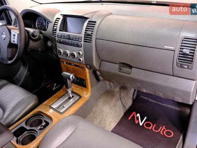 Черный Ниссан Патфайндер, объемом двигателя 3.95 л и пробегом 258 тыс. км за 8900 $, фото 44 на Automoto.ua