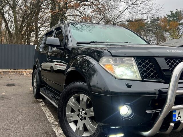 Черный Ниссан Патфайндер, объемом двигателя 4 л и пробегом 267 тыс. км за 10500 $, фото 12 на Automoto.ua