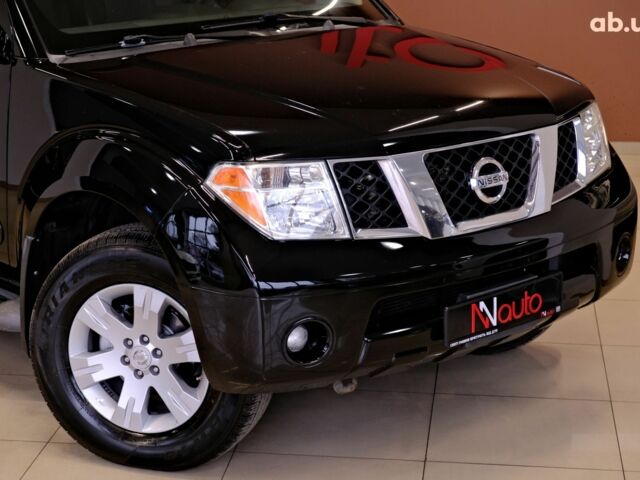 Черный Ниссан Патфайндер, объемом двигателя 4 л и пробегом 258 тыс. км за 8900 $, фото 2 на Automoto.ua