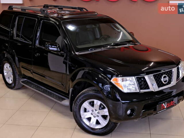 Черный Ниссан Патфайндер, объемом двигателя 3.95 л и пробегом 258 тыс. км за 8900 $, фото 5 на Automoto.ua