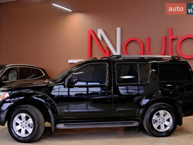 Черный Ниссан Патфайндер, объемом двигателя 3.95 л и пробегом 258 тыс. км за 8900 $, фото 11 на Automoto.ua