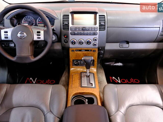 Черный Ниссан Патфайндер, объемом двигателя 3.95 л и пробегом 258 тыс. км за 8900 $, фото 46 на Automoto.ua