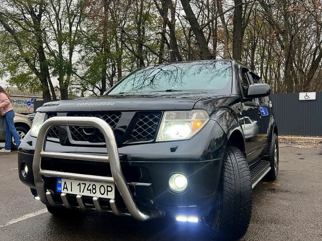 Черный Ниссан Патфайндер, объемом двигателя 4 л и пробегом 267 тыс. км за 10500 $, фото 11 на Automoto.ua