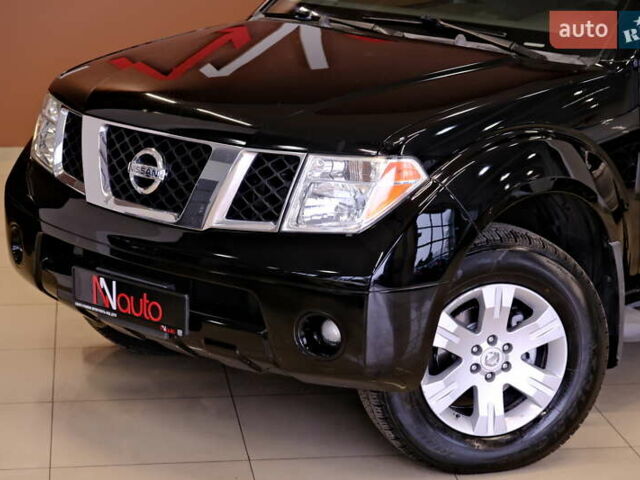 Черный Ниссан Патфайндер, объемом двигателя 3.95 л и пробегом 258 тыс. км за 8900 $, фото 10 на Automoto.ua
