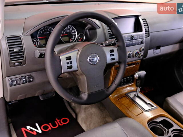 Черный Ниссан Патфайндер, объемом двигателя 3.95 л и пробегом 258 тыс. км за 8900 $, фото 29 на Automoto.ua