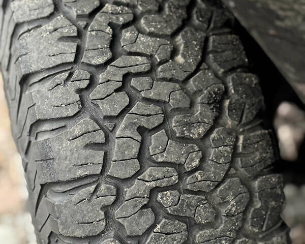 Черный Ниссан Патфайндер, объемом двигателя 4 л и пробегом 183 тыс. км за 9400 $, фото 10 на Automoto.ua