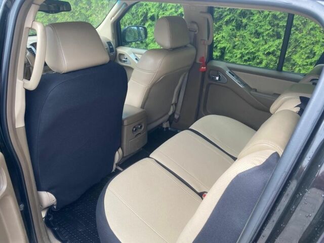 Черный Ниссан Патфайндер, объемом двигателя 2.5 л и пробегом 235 тыс. км за 3100 $, фото 8 на Automoto.ua