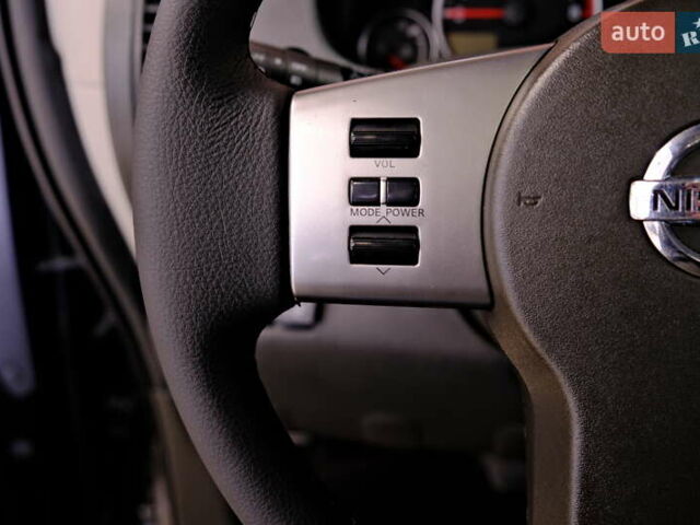 Черный Ниссан Патфайндер, объемом двигателя 3.95 л и пробегом 258 тыс. км за 8900 $, фото 20 на Automoto.ua