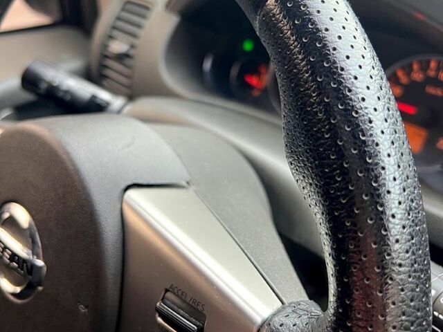 Черный Ниссан Патфайндер, объемом двигателя 4 л и пробегом 267 тыс. км за 10500 $, фото 4 на Automoto.ua