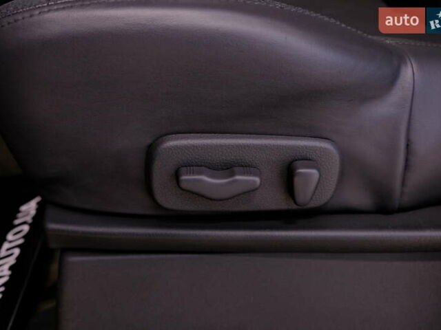 Черный Ниссан Патфайндер, объемом двигателя 3.95 л и пробегом 258 тыс. км за 8900 $, фото 24 на Automoto.ua