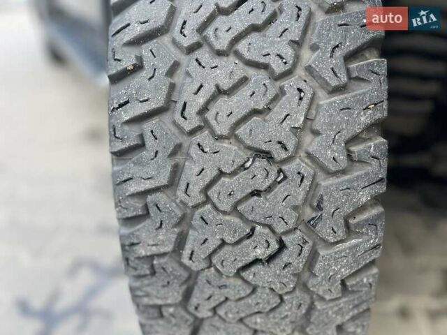 Черный Ниссан Патфайндер, объемом двигателя 2.5 л и пробегом 215 тыс. км за 10700 $, фото 8 на Automoto.ua