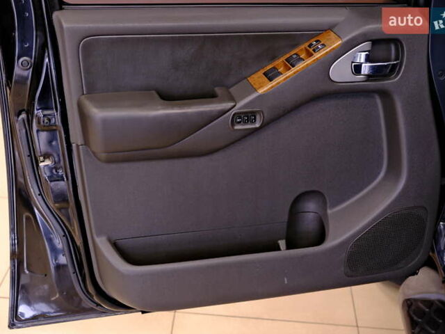 Черный Ниссан Патфайндер, объемом двигателя 3.95 л и пробегом 258 тыс. км за 8900 $, фото 27 на Automoto.ua