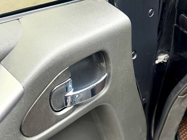 Черный Ниссан Патфайндер, объемом двигателя 4 л и пробегом 267 тыс. км за 10500 $, фото 1 на Automoto.ua