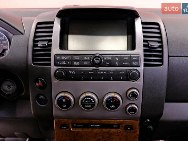 Черный Ниссан Патфайндер, объемом двигателя 3.95 л и пробегом 258 тыс. км за 8900 $, фото 18 на Automoto.ua