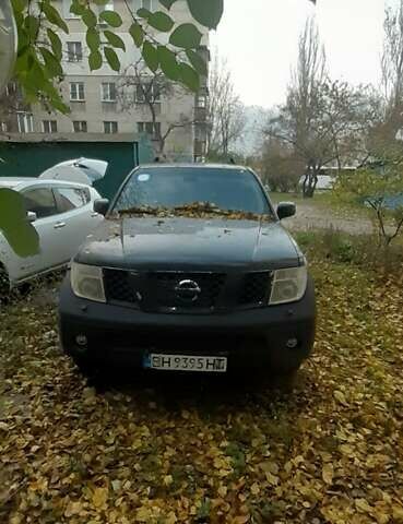 Черный Ниссан Патфайндер, объемом двигателя 2.5 л и пробегом 320 тыс. км за 7000 $, фото 3 на Automoto.ua