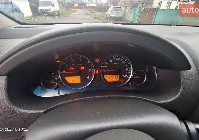 Черный Ниссан Патфайндер, объемом двигателя 2.49 л и пробегом 348 тыс. км за 8300 $, фото 11 на Automoto.ua