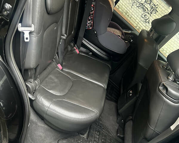 Черный Ниссан Патфайндер, объемом двигателя 2.49 л и пробегом 261 тыс. км за 11300 $, фото 13 на Automoto.ua