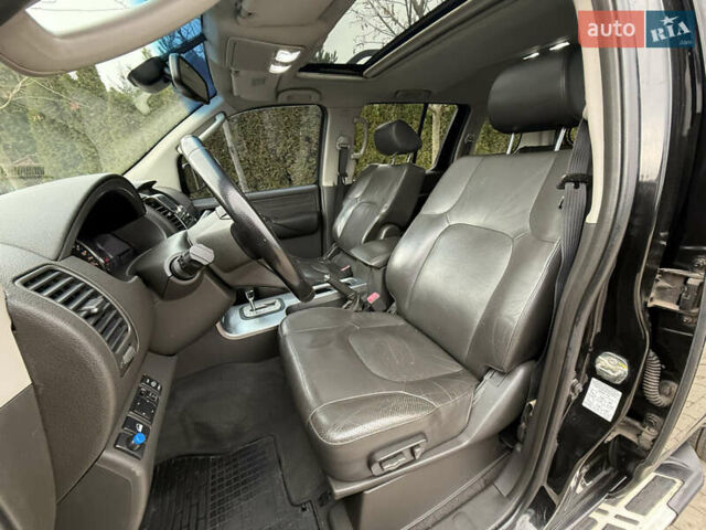 Чорний Ніссан Патфайндер, об'ємом двигуна 2.5 л та пробігом 182 тис. км за 11500 $, фото 29 на Automoto.ua